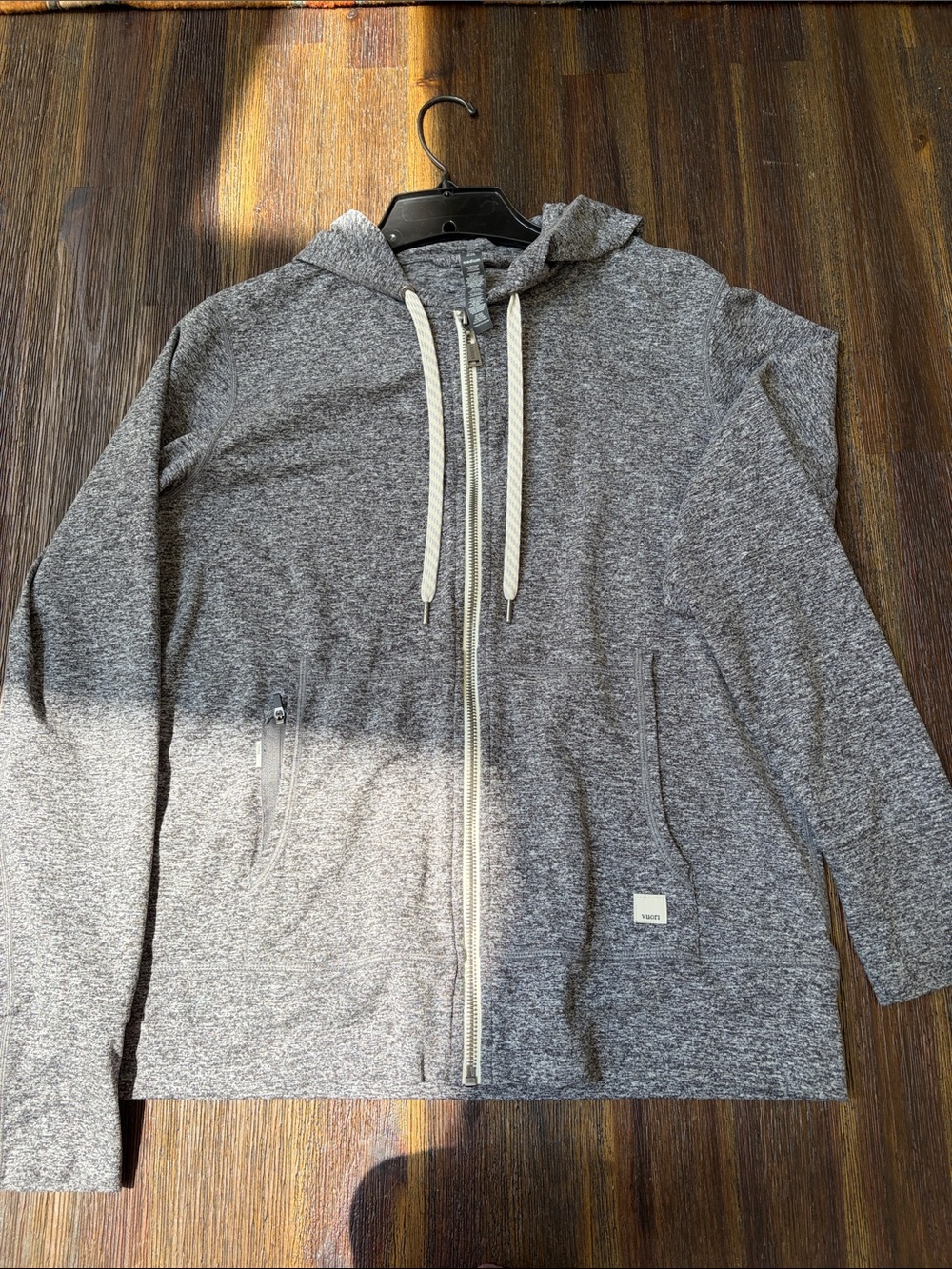 Vuori Women’s Zip-Up Hoodie Sz M EUC